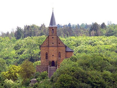 Gügel-Kirche. Von Uploaded by --Immanuel Giel - Eigenes Werk, Gemeinfrei, https://commons.wikimedia.org/w/index.php?curid=845025 Gügel-Kirche - einen Ausflug oder eine Wanderung wert!